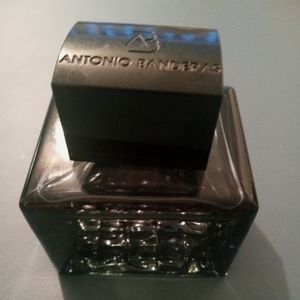 Antonio Banderas Seduction in Black